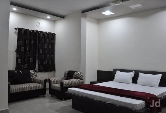 Hotel Rudraksh Virani Exteriör bild
